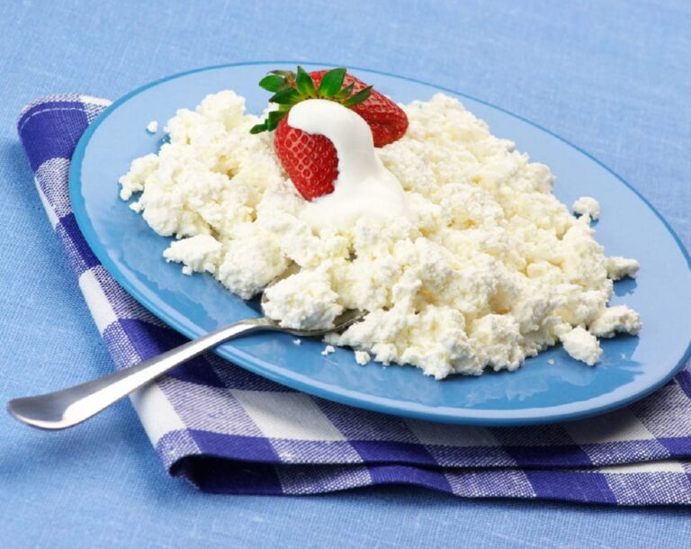Домашній сир за 10 хвилин: секрети приготування смачного та корисного продукту - today.ua