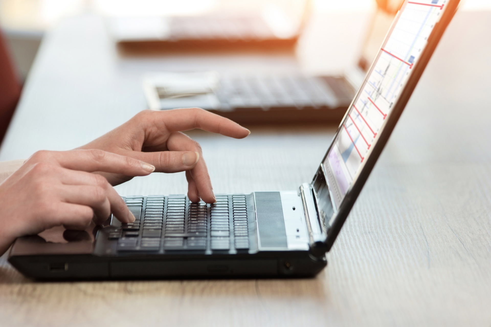 Українців чекають масові звільнення та скорочення зарплат: які сфери бізнесу постраждають