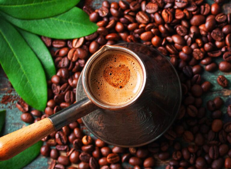 Кофе в турке максимально раскроет вкус и аромат, если использовать секреты мастеров - today.ua