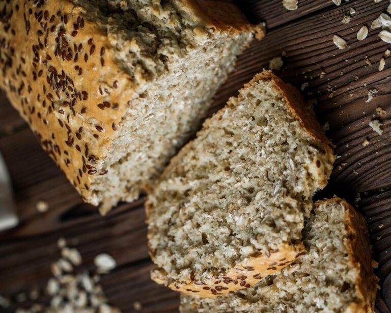 Простий рецепт вівсяного хліба без дріжджів та складних технік - today.ua