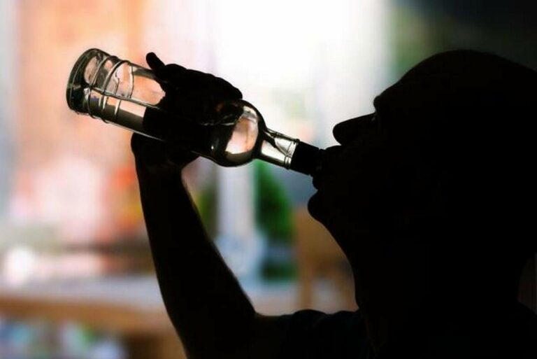 Три схильні до алкоголізму знаки Зодіаку, яких може надламати війна - today.ua
