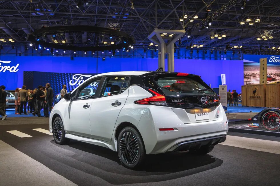 Летом появится обновленный Nissan Leaf