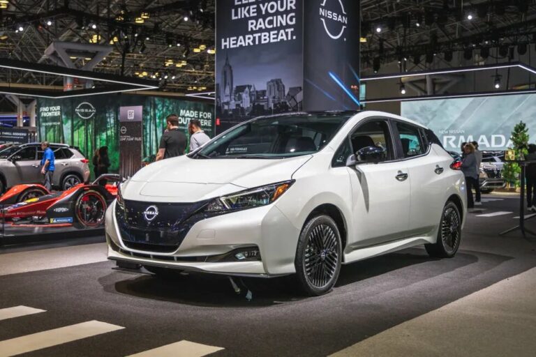 Влітку з'явиться оновлений Nissan Leaf - today.ua