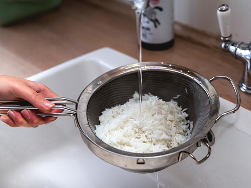 Три прості хитрощі, які зроблять варений рис ідеально розсипчастим