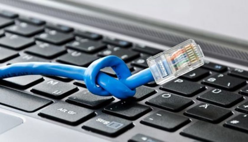 Укртелеком попередив абонентів про відключення інтернету у чотирьох областях України