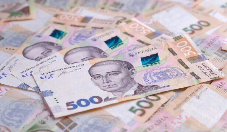 Компенсація на оплату комуналки: як отримати гроші тим, хто дав притулок переселенцям - today.ua
