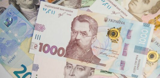 Нова пошта почала виплачувати переселенцям по 2200 грн - today.ua