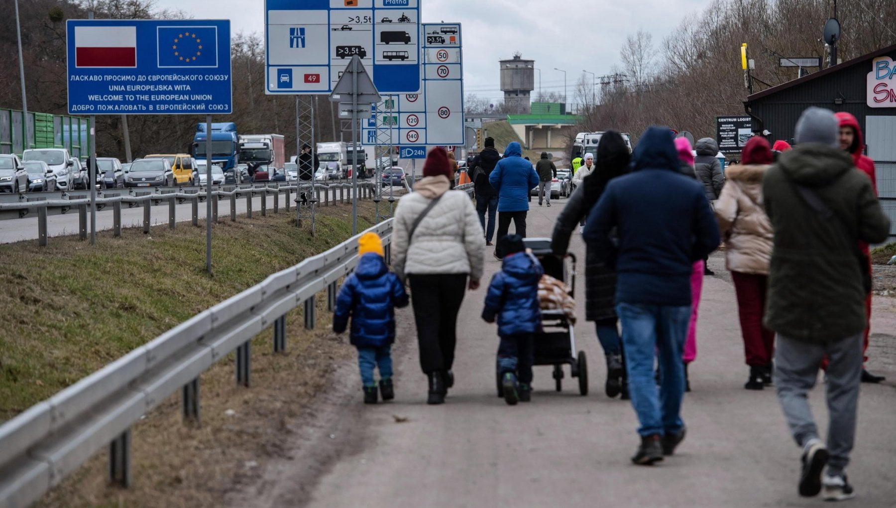 Украинские беженцы в Италии могут получать денежную помощь