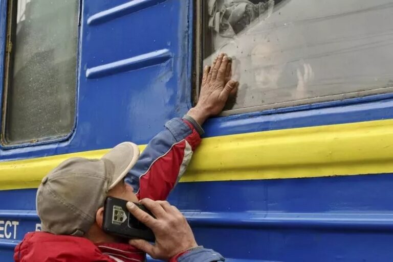 Не можуть на чужині: три знаки Зодіаку, які у червні повернуться до України - today.ua