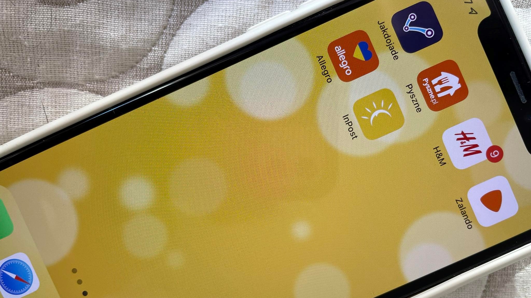 Названы самые полезные мобильные приложения для украинцев в Польше