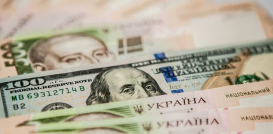 Долар в Україні різко виріс: за скільки в Україні продають валюту на чорному ринку - today.ua