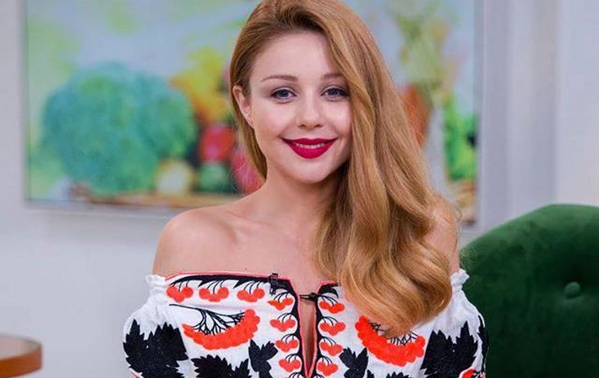 Тина Кароль в платье-вышиванке за 20 тысяч грн украсила ковровую дорожку в Каннах - today.ua