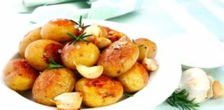 Как вкусно пожарить картофель в мундире с чесночным соусом: советы по приготовлению от опытных кулинаров - today.ua