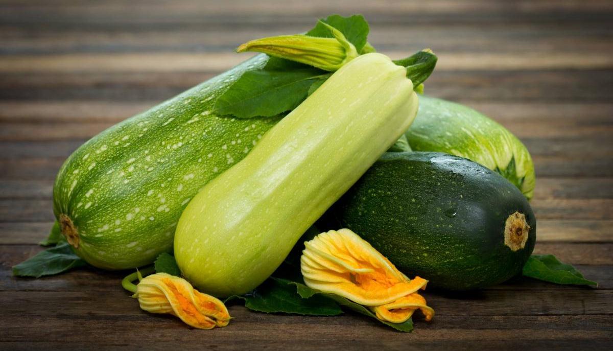 Огірки, кабачки та перець злетіли в ціні: які ціни пропонують на сезонні овочі 