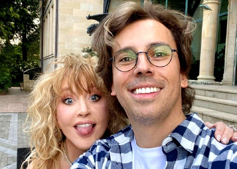 Алла Пугачева и Максим Галкин решили продать шикарный особняк в России - today.ua