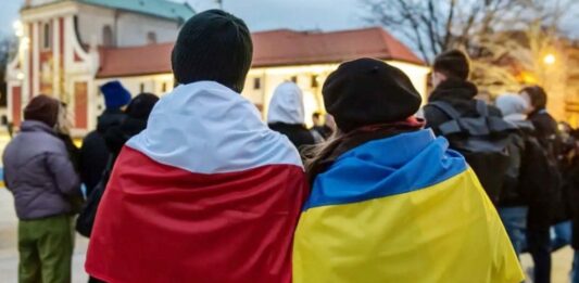 Украинские беженцы в Польше могут бесплатно заказать вещи онлайн - today.ua