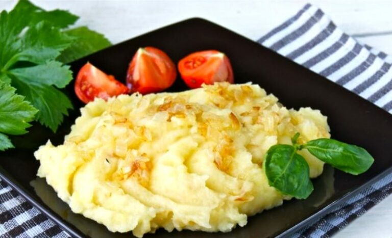 Слишком жидкое картофельное пюре: какой секретный ингредиент спасет блюдо - today.ua