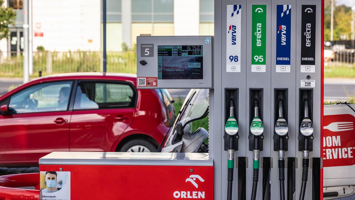 Польські водії пояснили, як треба карати АЗС за підвищення цін