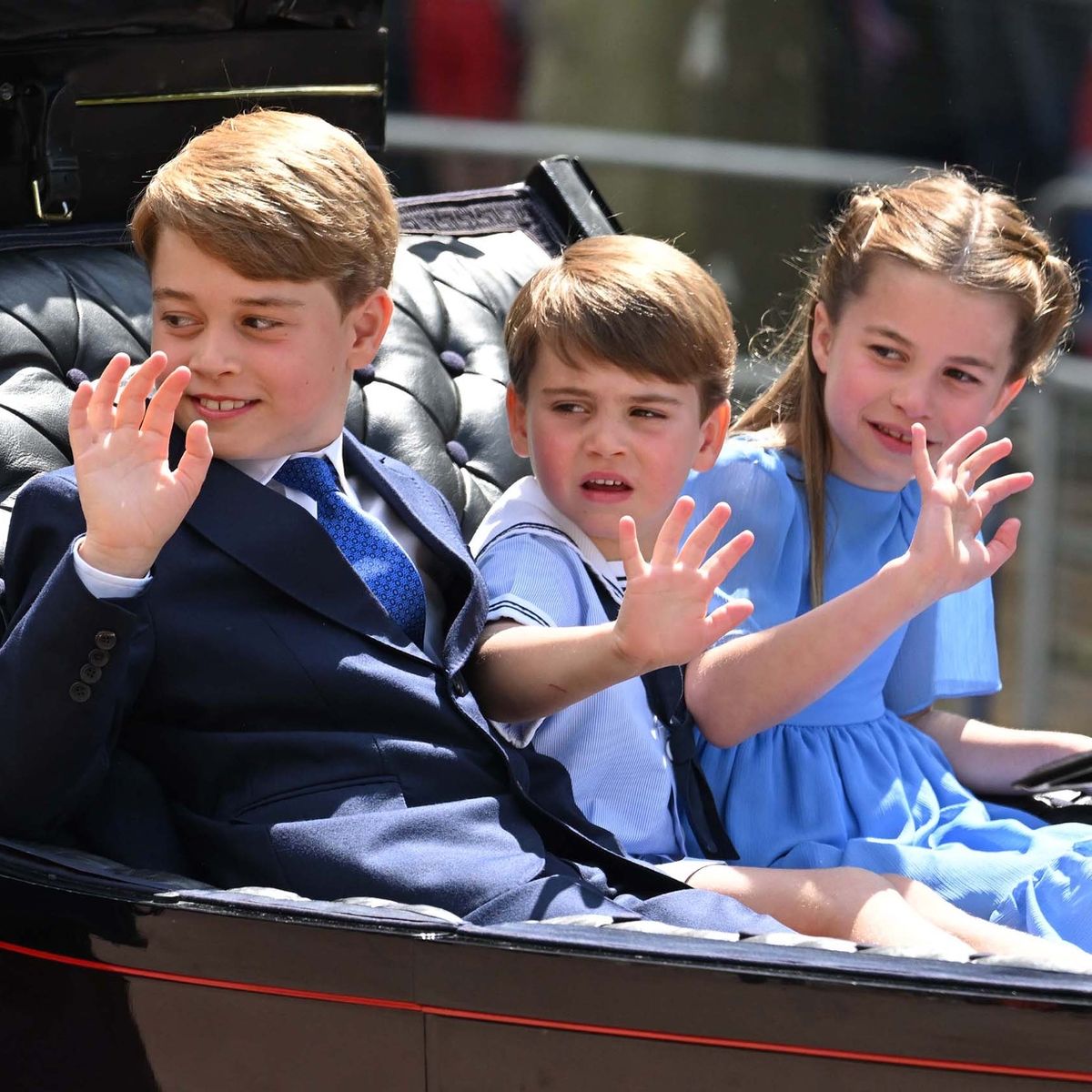 Так виросли: троє дітей Кейт Міддлтон уперше з'явилися на параді на честь дня народження королеви - today.ua