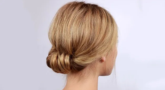 Швидкі та прості в укладанні: чотири красиві літні зачіски для довгого волосся