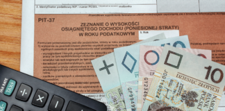 Украинских беженцев в Польше обязали платить налоги: о каких суммах идет речь - today.ua
