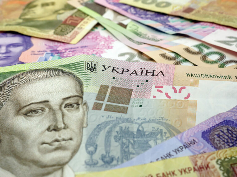 Обмен валюты в Европе: в каких странах украинцы могут продать гривну по выгодному курсу - today.ua
