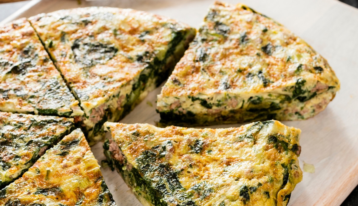 Арабский омлет в духовке – простой рецепт вкусного завтрака с сыром и зеленью - today.ua