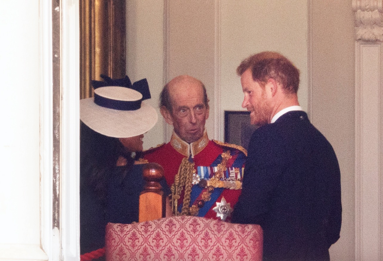 Так виросли: троє дітей Кейт Міддлтон уперше з'явилися на параді на честь дня народження королеви - today.ua