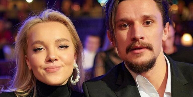 Не витримали й року: Тарас Цимбалюк розлучився із дружиною - today.ua