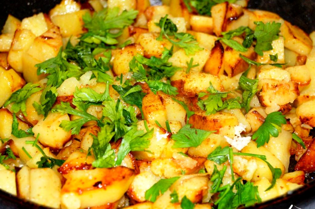 Смажена картопля: секрети ідеальної страви зі хрусткою скоринкою