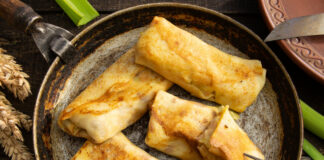 Блинчики из картофеля с секретной начинкой: рецепт вкусного и сытного блюда, которое оценят даже гурманы - today.ua