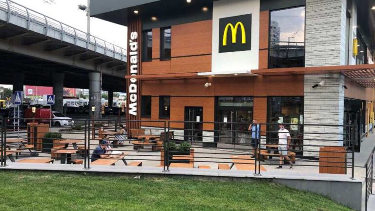 McDonald's готується відновити роботу в Україні: як працюватимуть заклади в умовах війни - today.ua