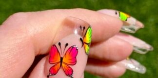 Маникюр с бабочками: новые идеи самого модного дизайна ногтей лета 2022 - today.ua