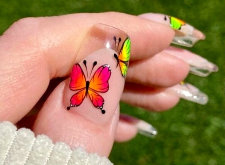 Манікюр з метеликами: нові ідеї наймоднішого дизайну нігтів літа 2022 - today.ua