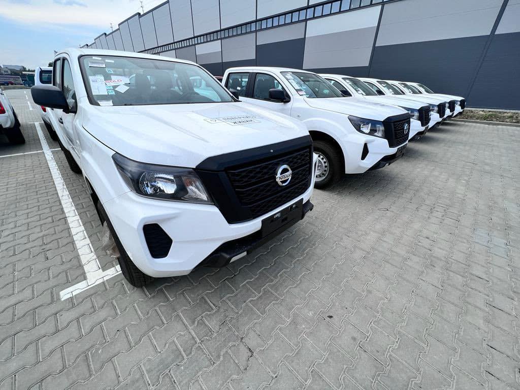 ВСУ получили партию пикапов Nissan Navara