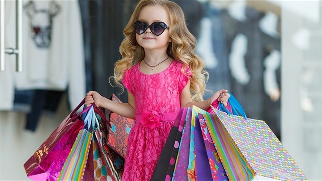 Будем донашивать: в Украину перестали завозить новую одежду