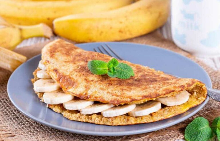Смачний та поживний сніданок: як приготувати вівсяномлинець з бананом - today.ua