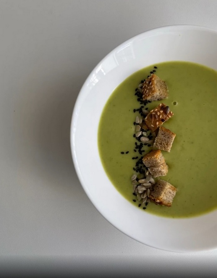 Крем-суп із кабачків: рецепт сезонної страви, яку можна їсти холодною
