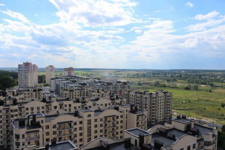 Ринок житла йде на дно: українців закликали не продавати свої квартири - today.ua