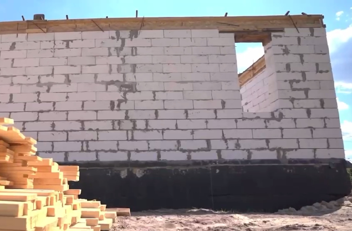 На Київщині почалося будівництво житла взамін зруйнованого: хто фінансує