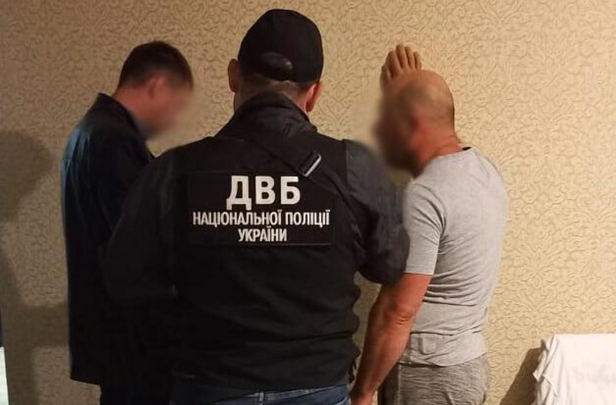 На Волині родина аферистів заробляла на сервісних центрах МВС