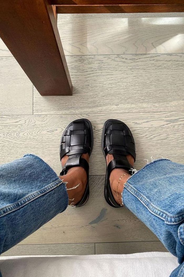 Названы самые стильные летние сандалии, которые никогда не выйдут из моды