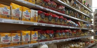 Украинские супермаркеты обновили цены на соль, сахар и муку: где продукты стоят дешевле - today.ua