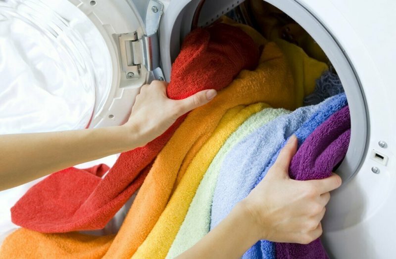 Які речі не можна прати в режимі швидкого прання: досвідчені господині розповіли про популярну помилку