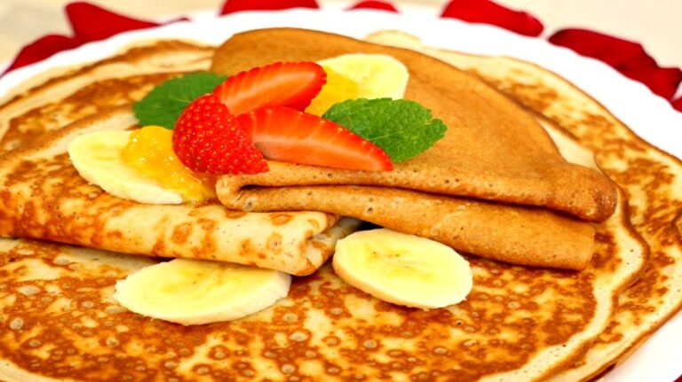 Бананові млинці по-турецьки: секрети приготування ідеальної страви на сніданок  - today.ua