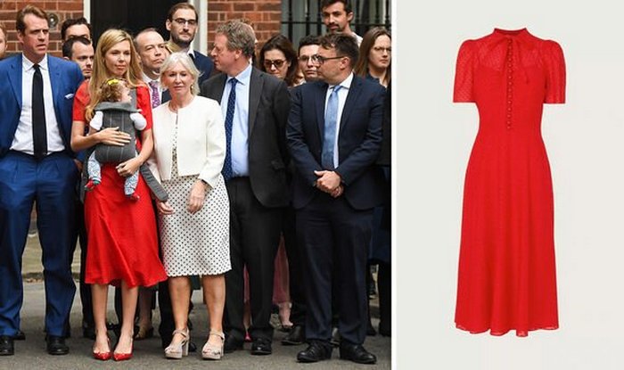 Жена Бориса Джонсона в красном платье очаровала внешним видом на прощальном выступлении британского премьера