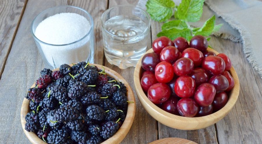 Вкуснейшее варенье из вишни и шелковицы: простой рецепт угощения для всей семьи