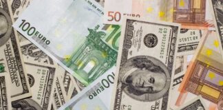 В ПриватБанке резко взлетели цены на валюту: какой курс доллара и евро 14 июля - today.ua