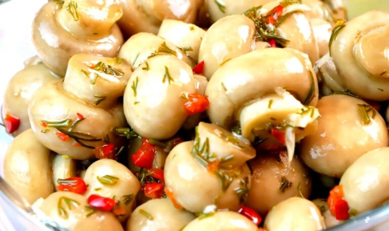 Маринованные грибы на скорую руку: самый быстрый и вкусный рецепт закуски  - today.ua