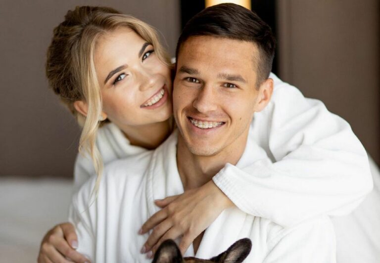 Жена футболиста “Динамо“ Александра Тымчика показала фото в купальнике и объявила о беременности - today.ua